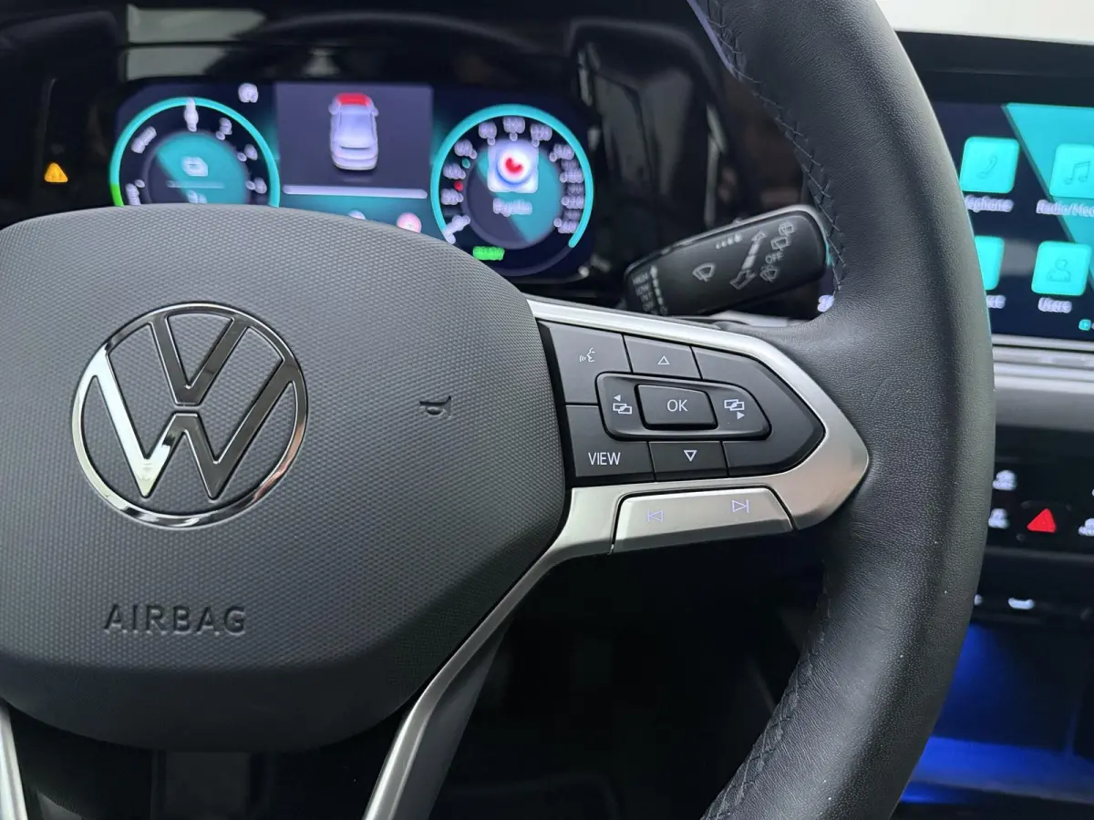 1.4 eHybrid Style | Apple Carplay / Android Auto | Ergo Comfort Stoelen | Lichtmetalen Velgen | Sfeerverlichting |