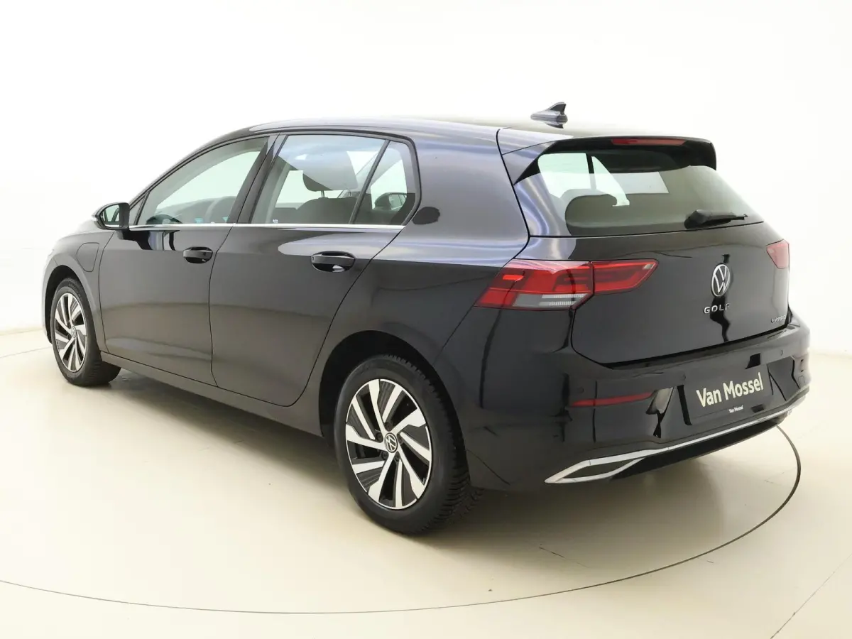 1.4 eHybrid Style | Apple Carplay / Android Auto | Ergo Comfort Stoelen | Lichtmetalen Velgen | Sfeerverlichting |