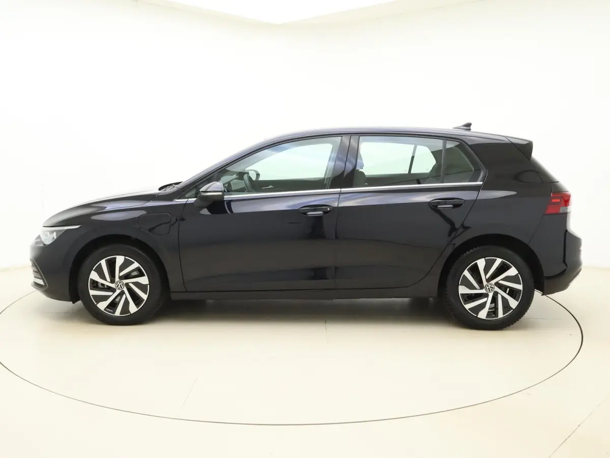 1.4 eHybrid Style | Apple Carplay / Android Auto | Ergo Comfort Stoelen | Lichtmetalen Velgen | Sfeerverlichting |