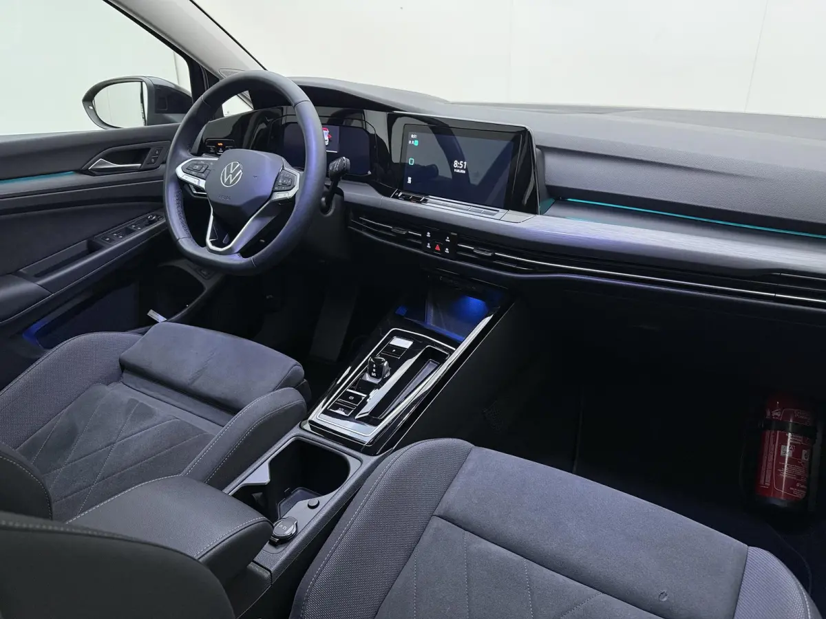 1.4 eHybrid Style | Apple Carplay / Android Auto | Ergo Comfort Stoelen | Lichtmetalen Velgen | Sfeerverlichting |