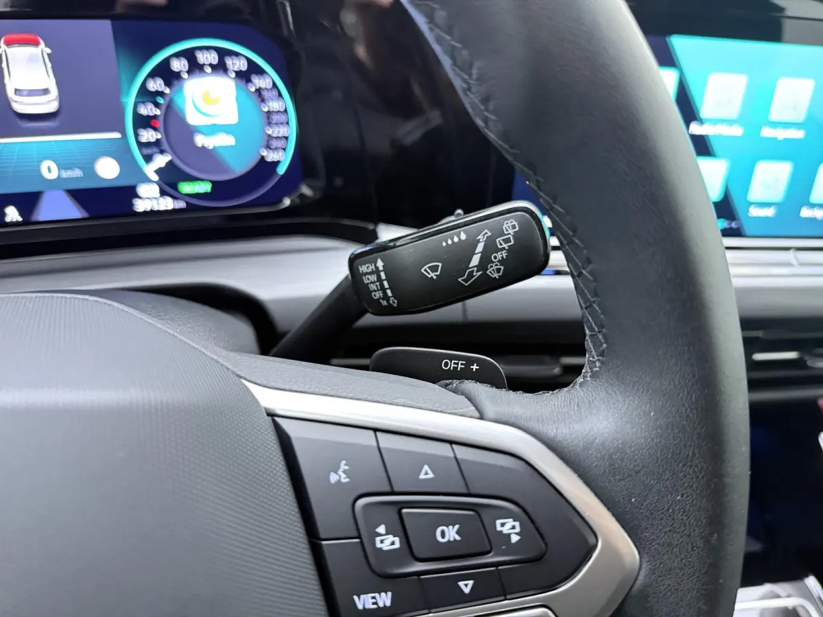 1.4 eHybrid Style | Apple Carplay / Android Auto | Ergo Comfort Stoelen | Lichtmetalen Velgen | Sfeerverlichting |