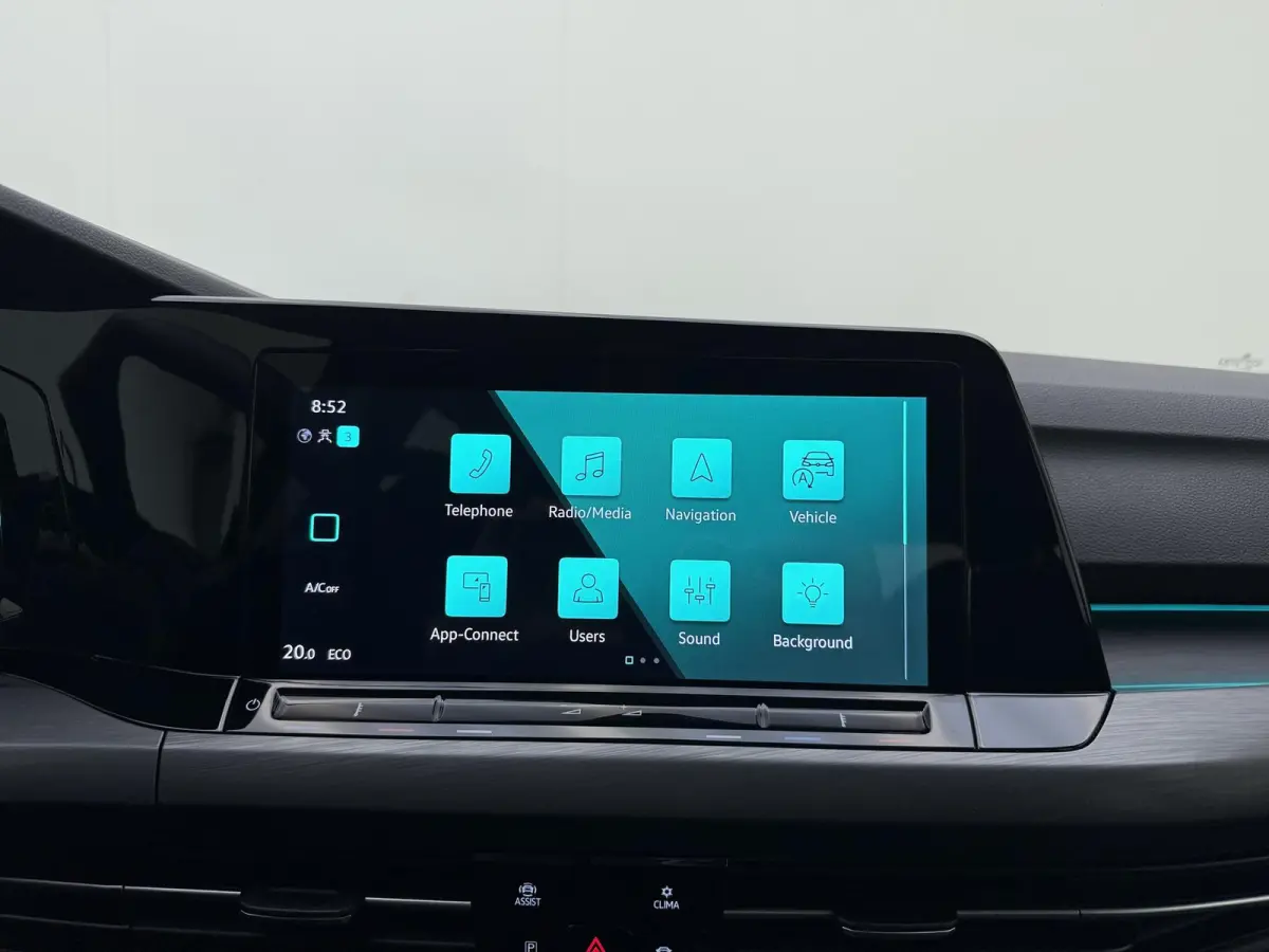 1.4 eHybrid Style | Apple Carplay / Android Auto | Ergo Comfort Stoelen | Lichtmetalen Velgen | Sfeerverlichting |
