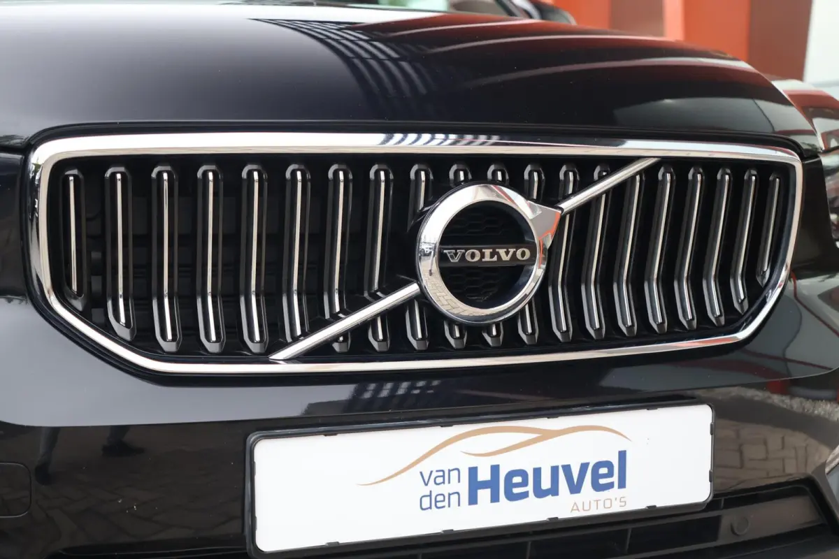 T4 Inscription | Stoelverwarming | Parkeercamera | Panoramadak | H/K | Leder | Keyless