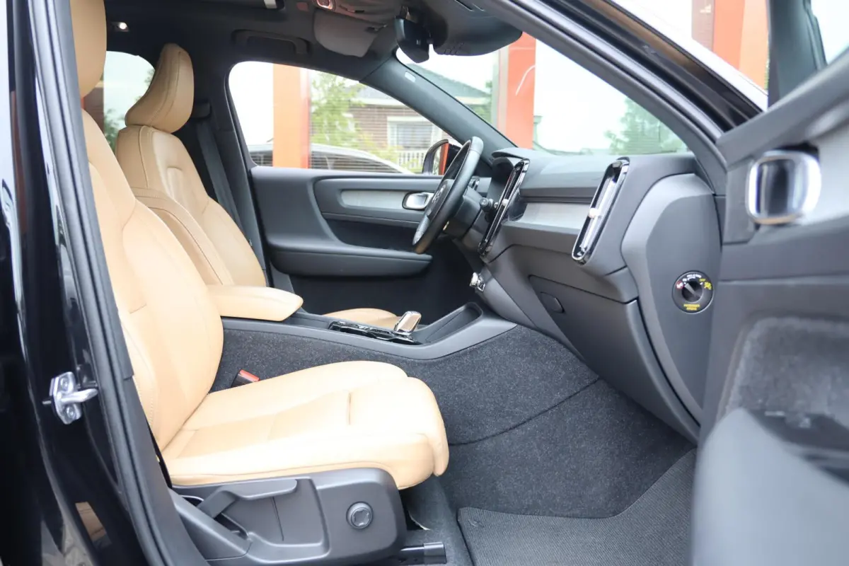 T4 Inscription | Stoelverwarming | Parkeercamera | Panoramadak | H/K | Leder | Keyless
