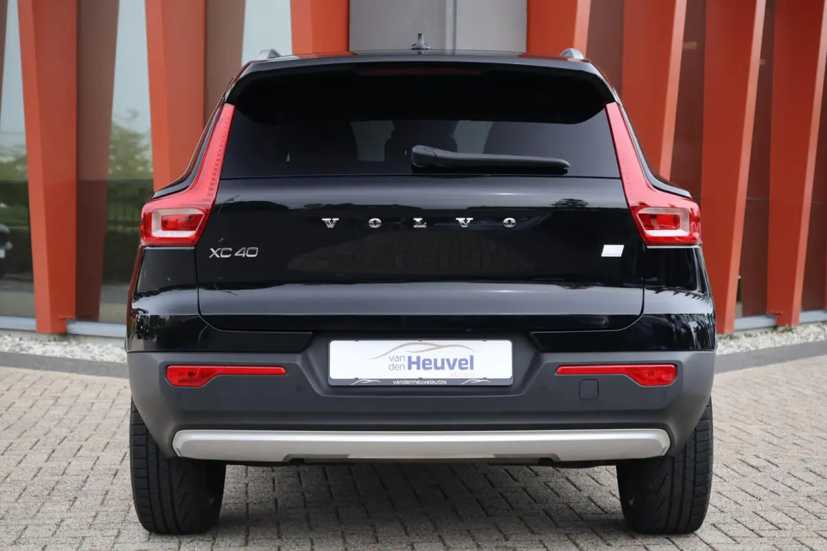T4 Inscription | Stoelverwarming | Parkeercamera | Panoramadak | H/K | Leder | Keyless