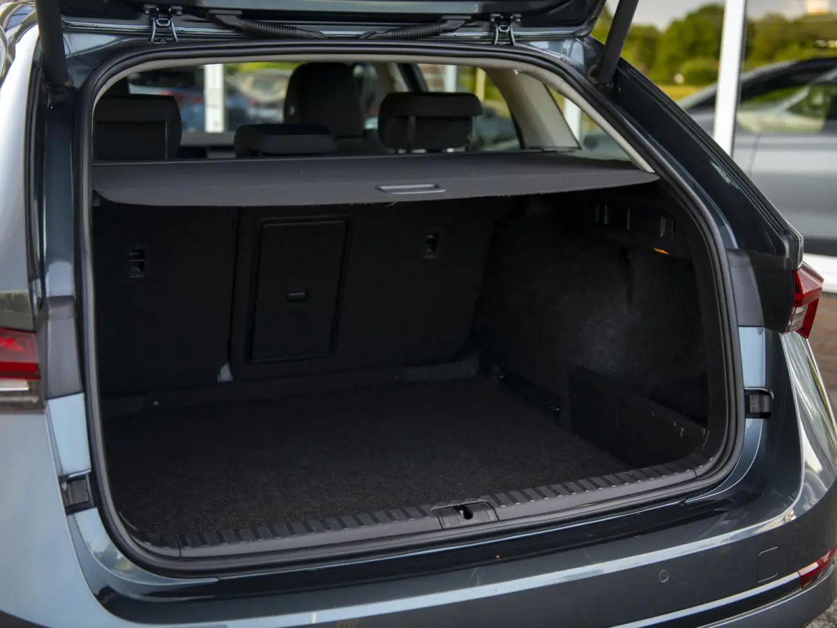 1.0 TSI Business Edition | Navi & Apple Carplay / Anroid Auto | LED | Elektr. achterklep