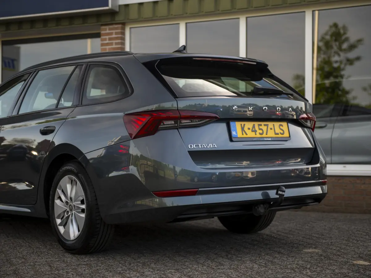 1.0 TSI Business Edition | Navi & Apple Carplay / Anroid Auto | LED | Elektr. achterklep