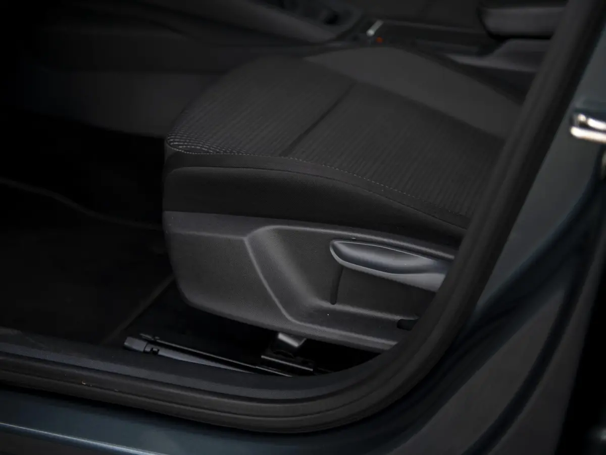 1.0 TSI Business Edition | Navi & Apple Carplay / Anroid Auto | LED | Elektr. achterklep