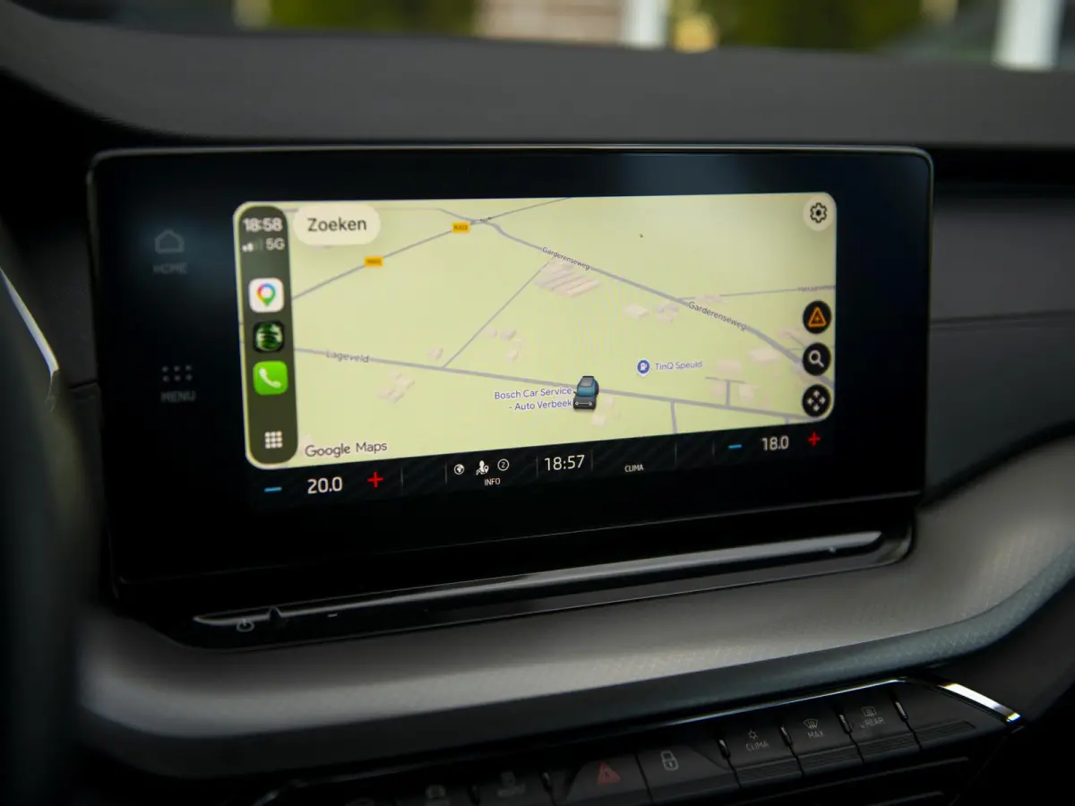 1.0 TSI Business Edition | Navi & Apple Carplay / Anroid Auto | LED | Elektr. achterklep