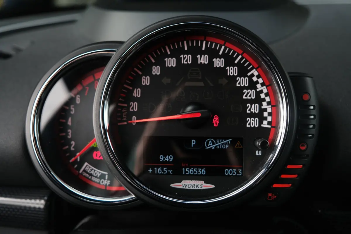 Mini 2.0 AUT John Cooper Works ALL4 Chili Pano Navi PDC Leder Harman/Kardon