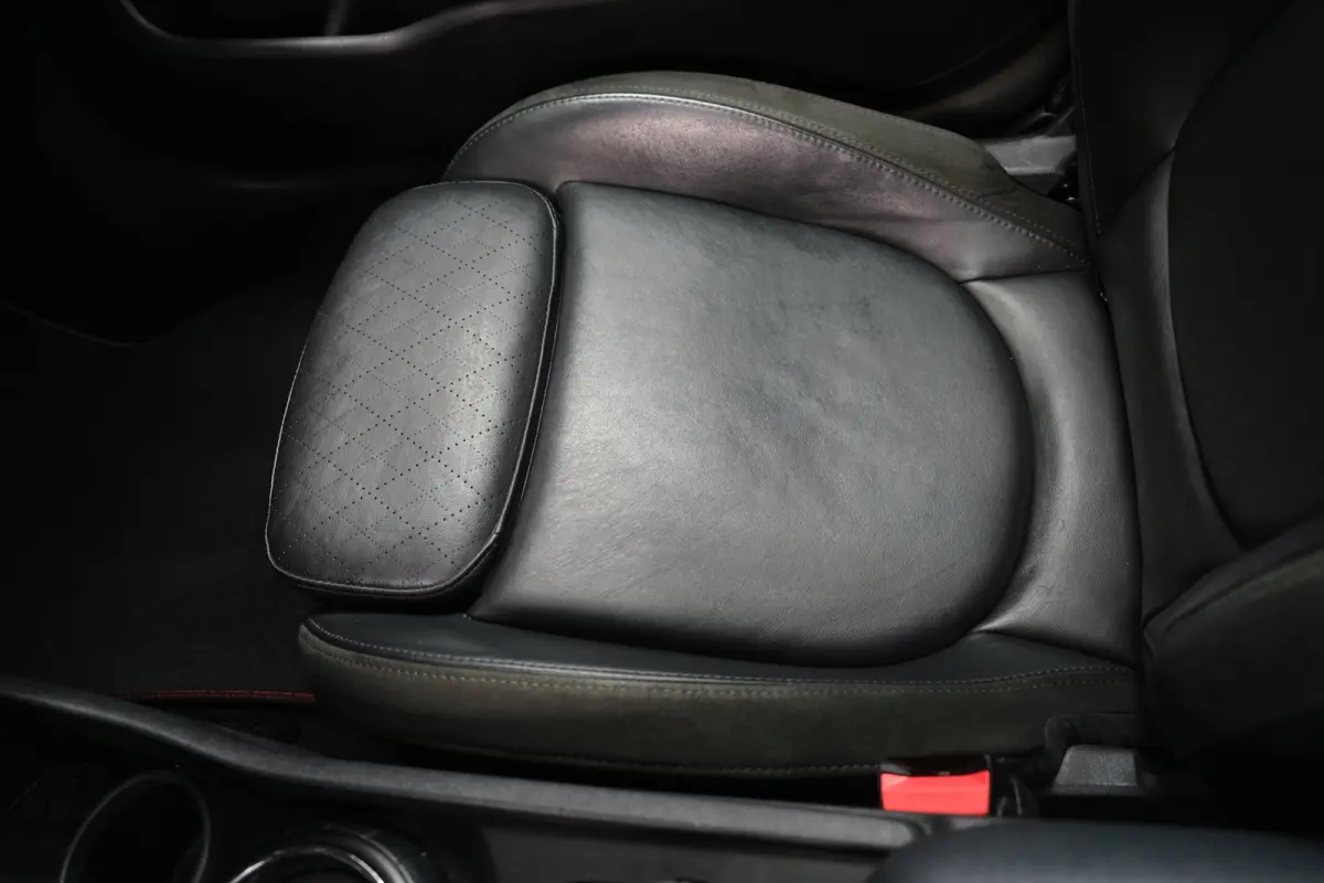 Mini 2.0 AUT John Cooper Works ALL4 Chili Pano Navi PDC Leder Harman/Kardon