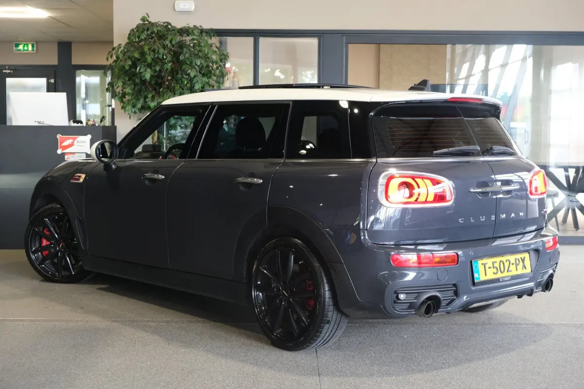 Mini 2.0 AUT John Cooper Works ALL4 Chili Pano Navi PDC Leder Harman/Kardon