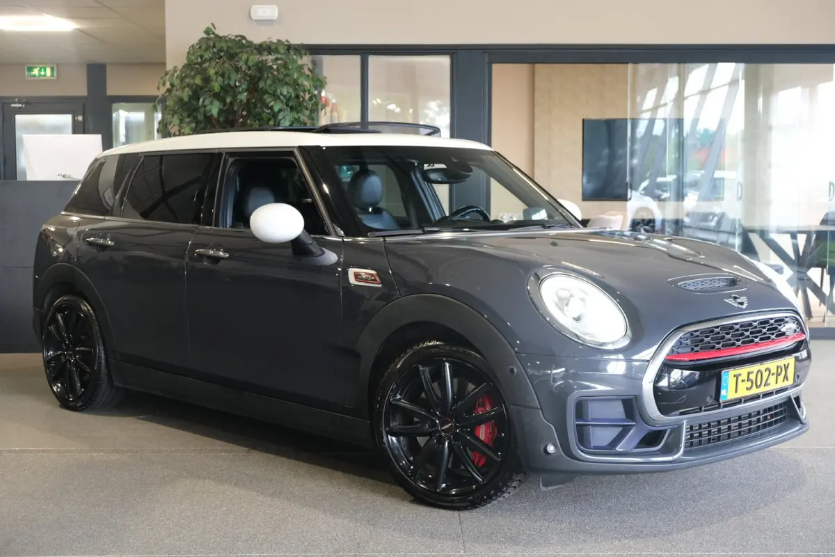 Mini 2.0 AUT John Cooper Works ALL4 Chili Pano Navi PDC Leder Harman/Kardon