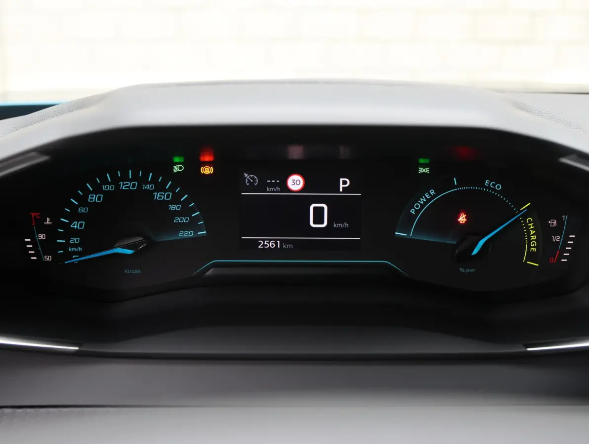 1.2 Hybrid 145 Business | Navigatie | Achteruitrij Camera | Climate Control | CarPlay / AndroidAuto | Cruise Control