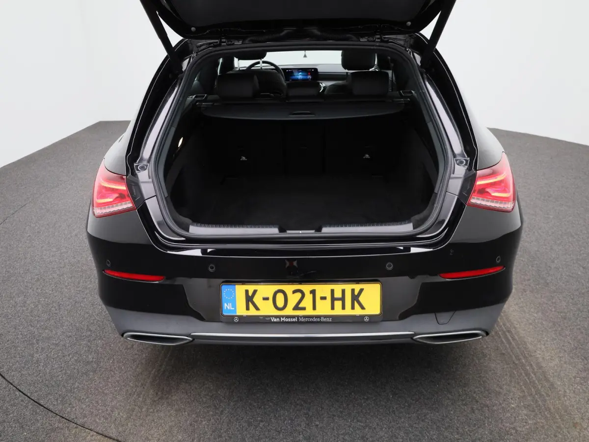 180 Business Solution Luxury | Panoramadak | Camera | Automaat | Memory stoel | Leder |
