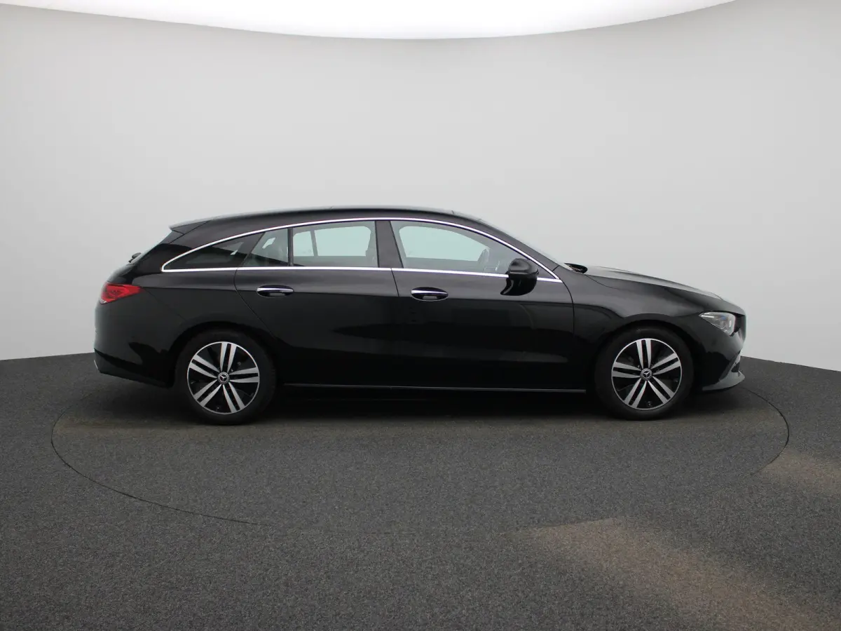 180 Business Solution Luxury | Panoramadak | Camera | Automaat | Memory stoel | Leder |