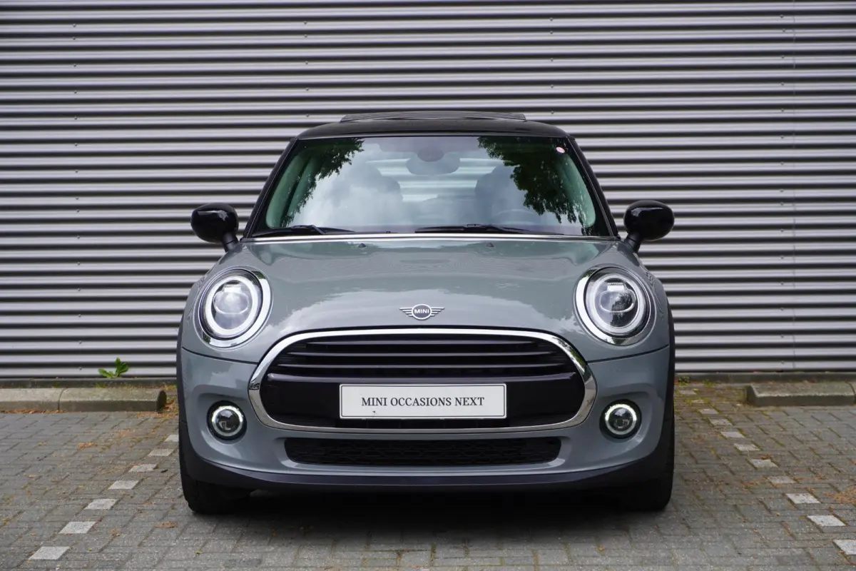 Cooper C 17" LM Roulette Spoke two-tone | Alarmsysteem klasse 3 | Glazen panoramadak | Comfort Access | Business Plus pakket