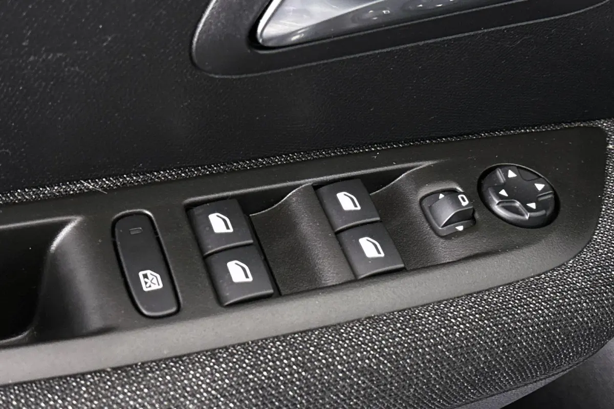 1.2 PureTech 75 Style Navigatie Parkeersensoren Airco Cruise Control