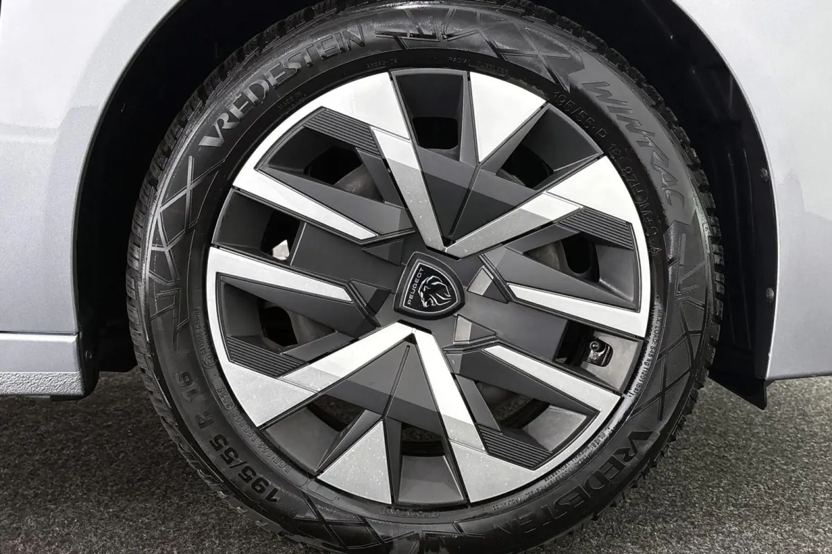 1.2 PureTech 75 Style Navigatie Parkeersensoren Airco Cruise Control