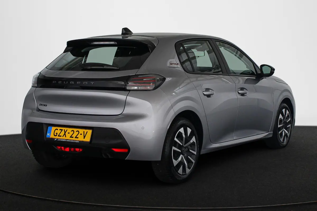 1.2 PureTech 75 Style Navigatie Parkeersensoren Airco Cruise Control