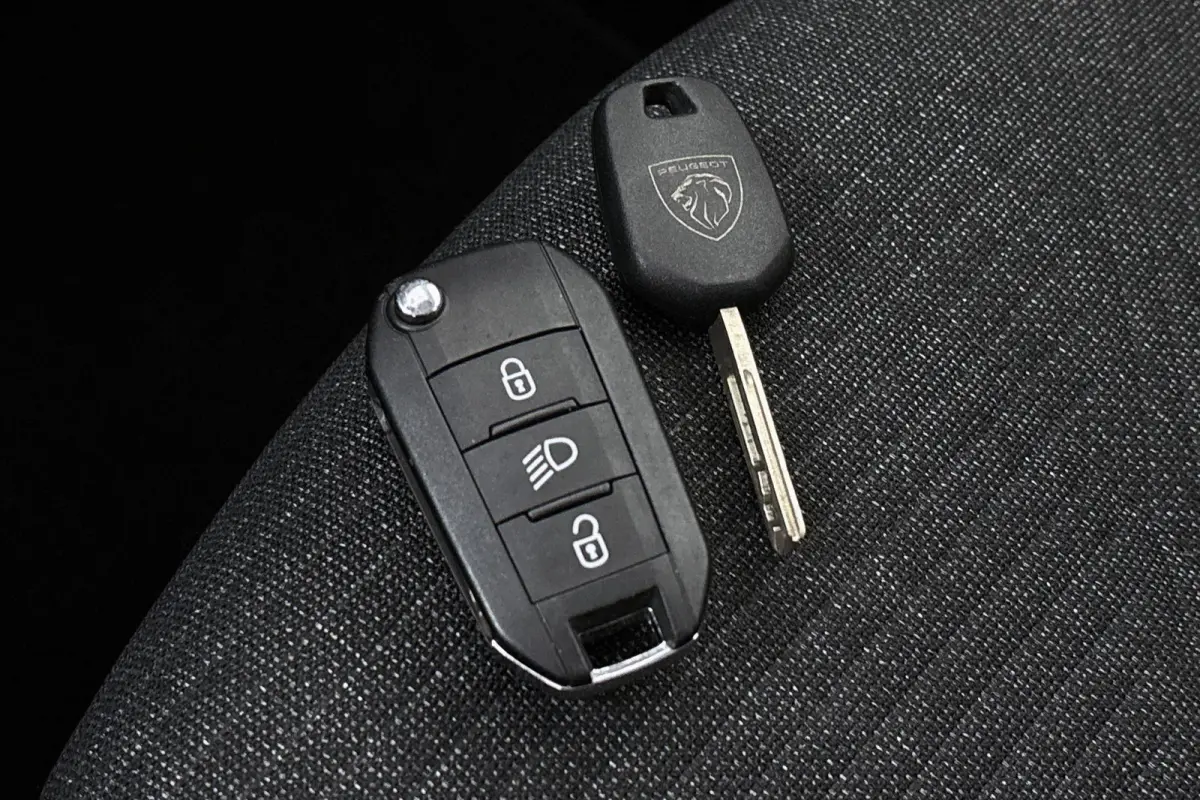 1.2 PureTech 75 Style Navigatie Parkeersensoren Airco Cruise Control