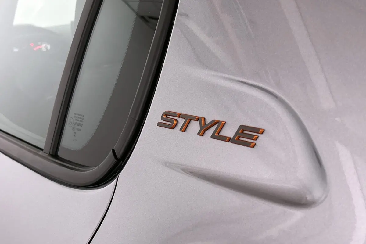 1.2 PureTech 75 Style Navigatie Parkeersensoren Airco Cruise Control