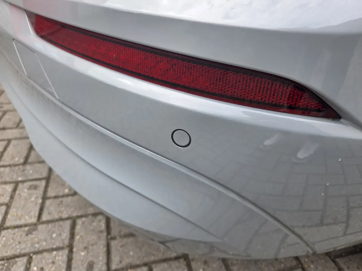 Mild Hybrid B4 Ultimate Bright Parkeersensoren V+A/ Elek. Achterklep/ Navigatie/ Cruise control/ Rijklaarprijs!