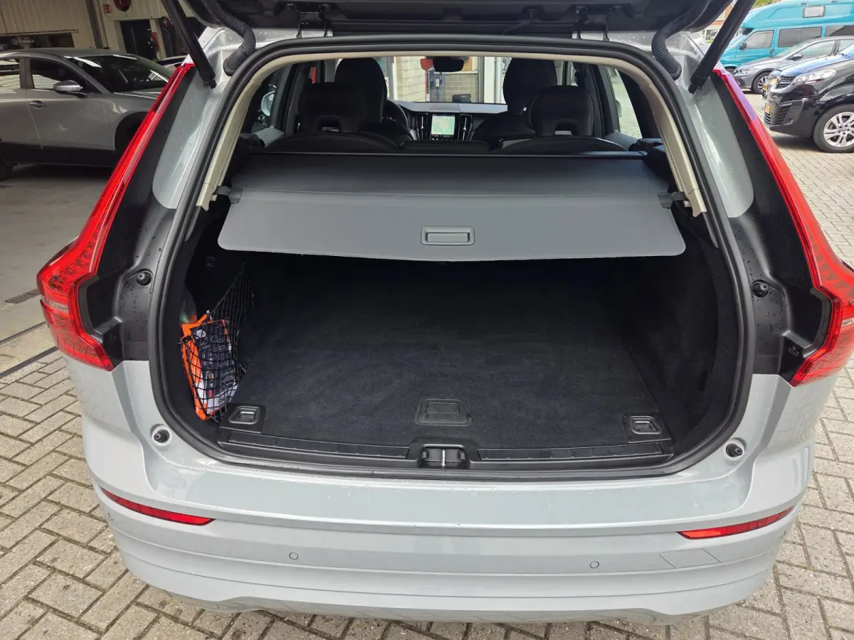 Mild Hybrid B4 Ultimate Bright Parkeersensoren V+A/ Elek. Achterklep/ Navigatie/ Cruise control/ Rijklaarprijs!