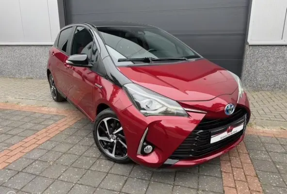 1.5 Hybrid Bi-Tone Navigatie Keyless Garantie
