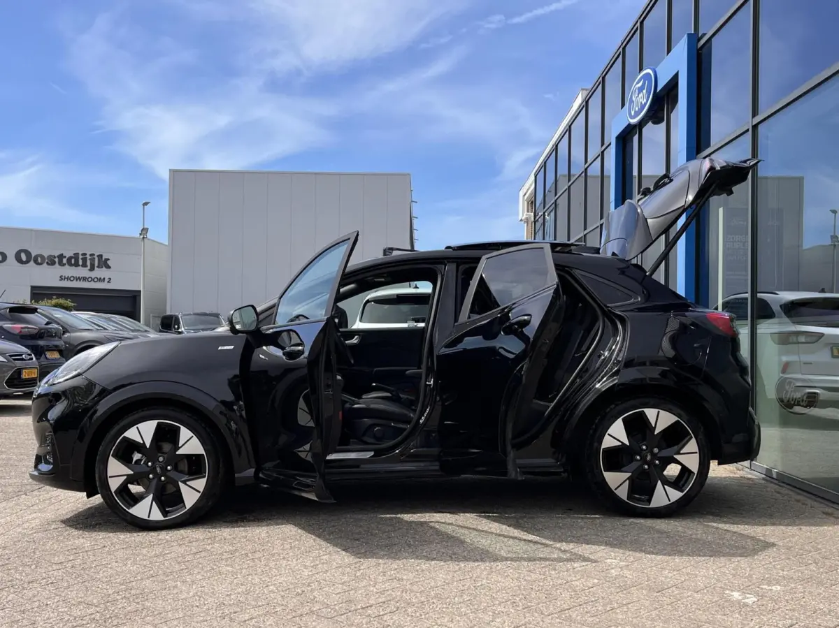 1.0 EcoBoost ST-Line X 155PK Automaat Afn. Trekhaak Panodak Winterpack Adaptieve Cruise 19" Velgen Camera B&O Keyless Matrix-LED Climate Privacy Glass *Full-Options*