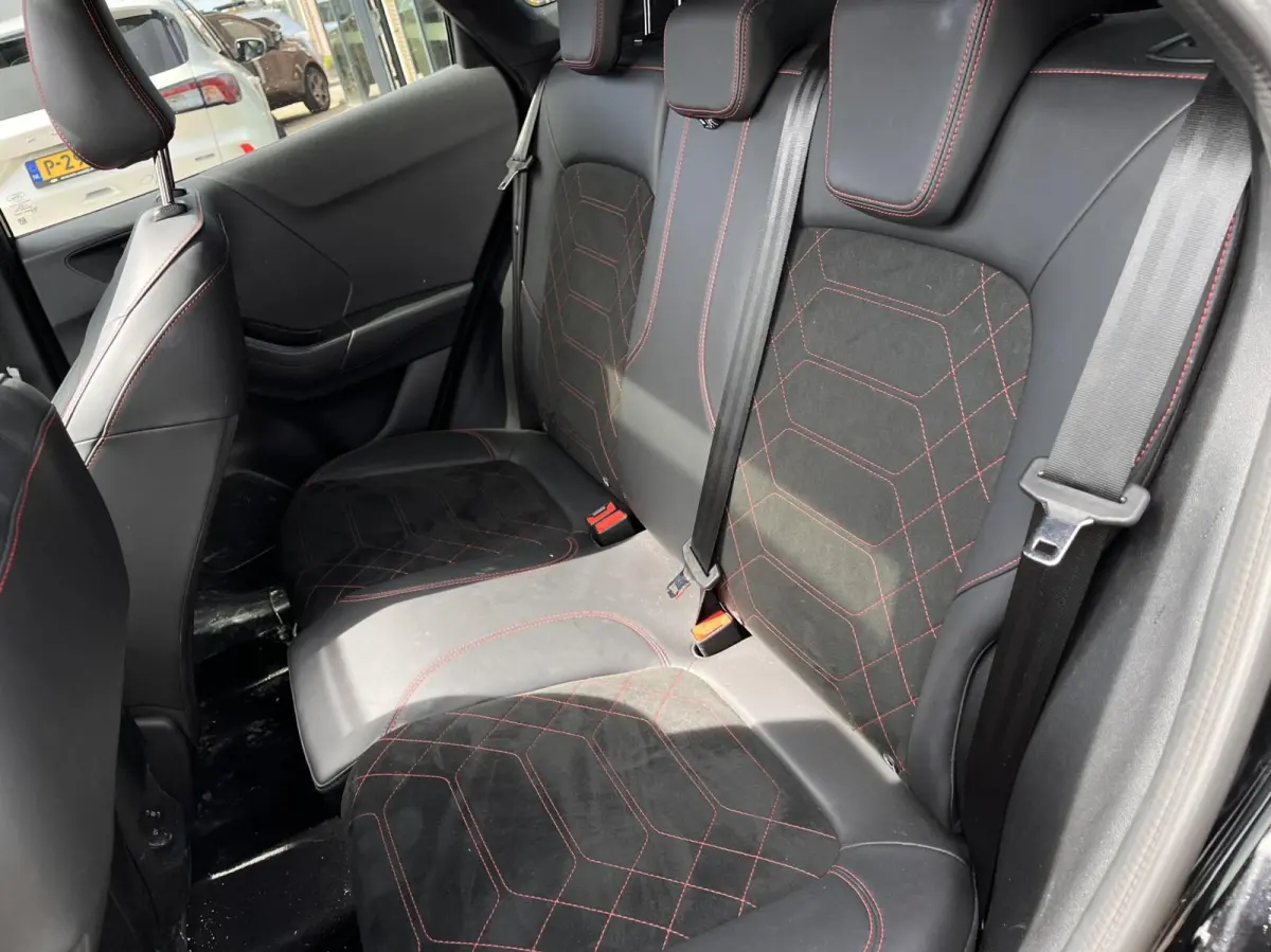 1.0 EcoBoost ST-Line X 155PK Automaat Afn. Trekhaak Panodak Winterpack Adaptieve Cruise 19" Velgen Camera B&O Keyless Matrix-LED Climate Privacy Glass *Full-Options*