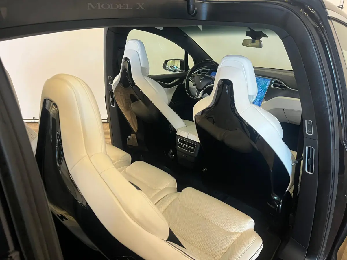 P90D Performance 7p.|INRUIL MOGELIJK|
