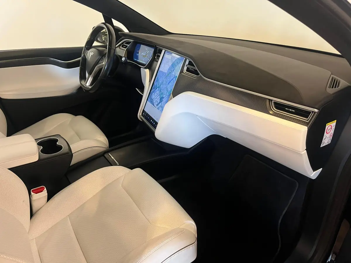 P90D Performance 7p.|INRUIL MOGELIJK|