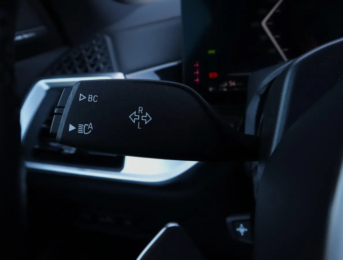 xDrive50e M-sport | Panoramadak | Comfortstoelen | H+K | Lazer | ACC | Stuurverwarming | 360