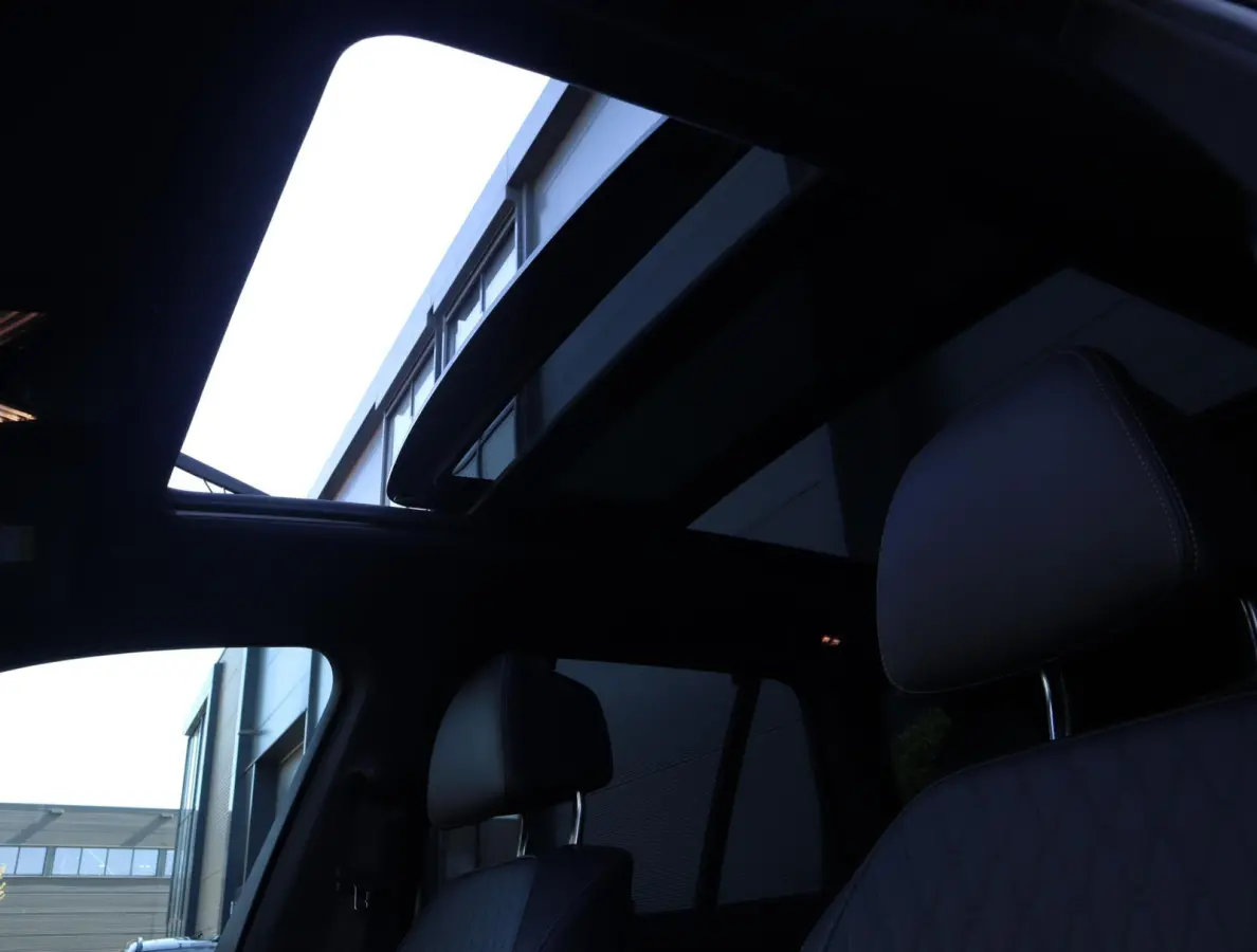 xDrive50e M-sport | Panoramadak | Comfortstoelen | H+K | Lazer | ACC | Stuurverwarming | 360