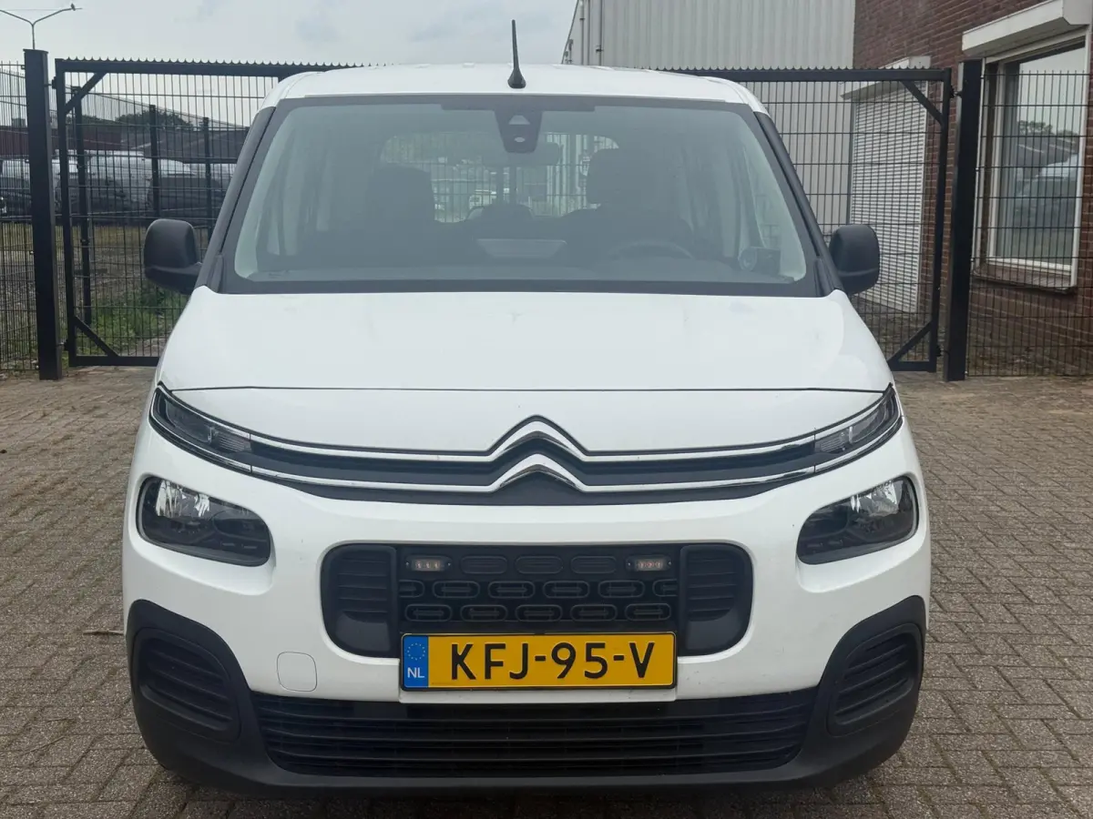 XL 1.2 PureTech Live Lane Assist Carplay Navi