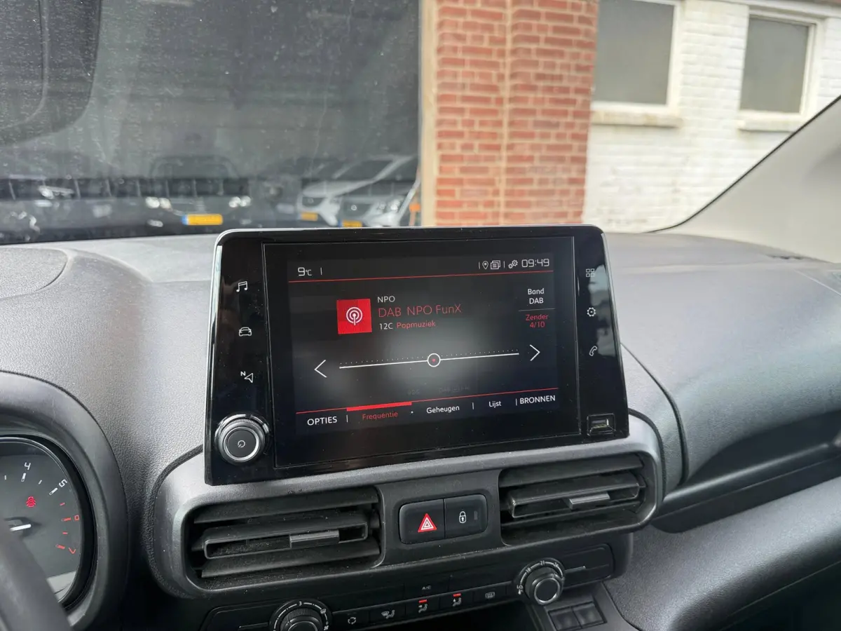 XL 1.2 PureTech Live Lane Assist Carplay Navi