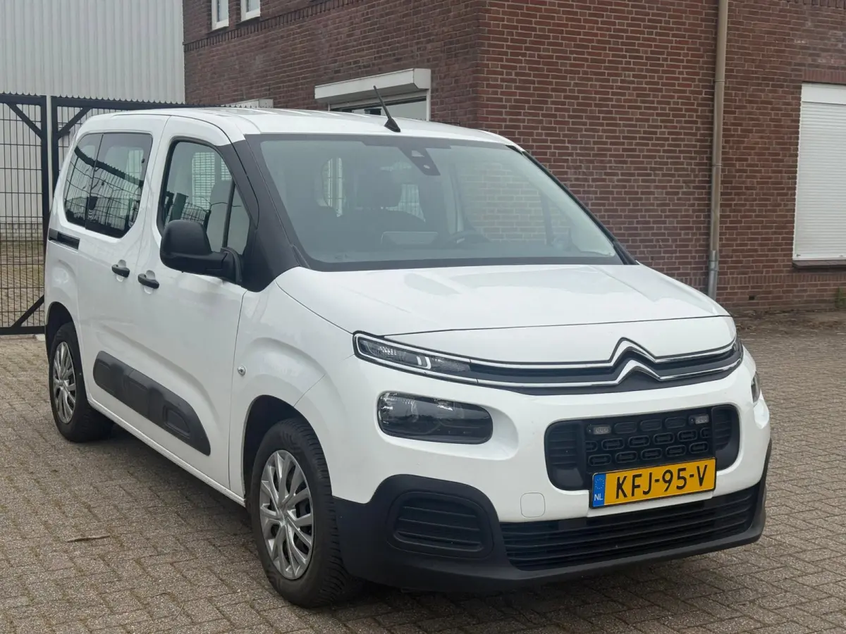 XL 1.2 PureTech Live Lane Assist Carplay Navi