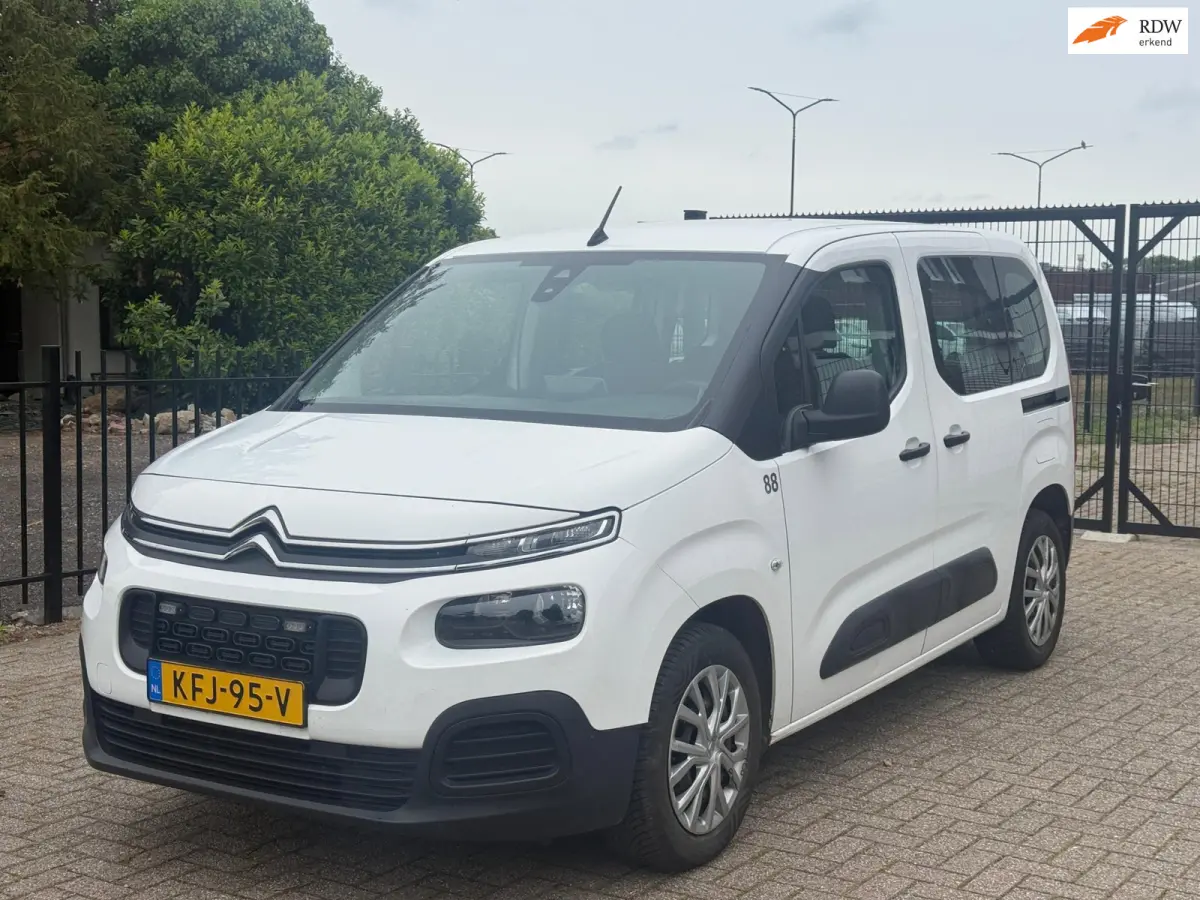 XL 1.2 PureTech Live Lane Assist Carplay Navi