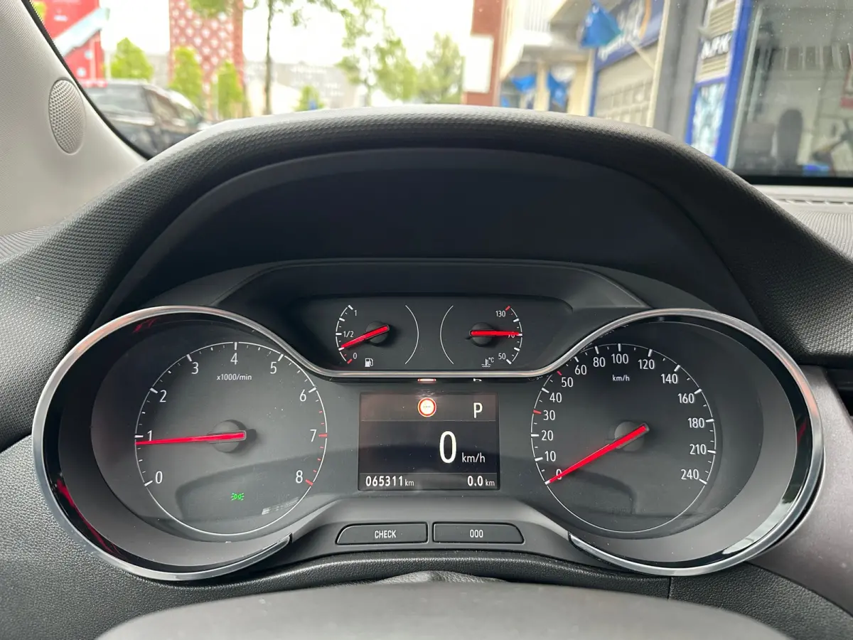 1.2 Turbo Online Edition Automaat Navi Carplay