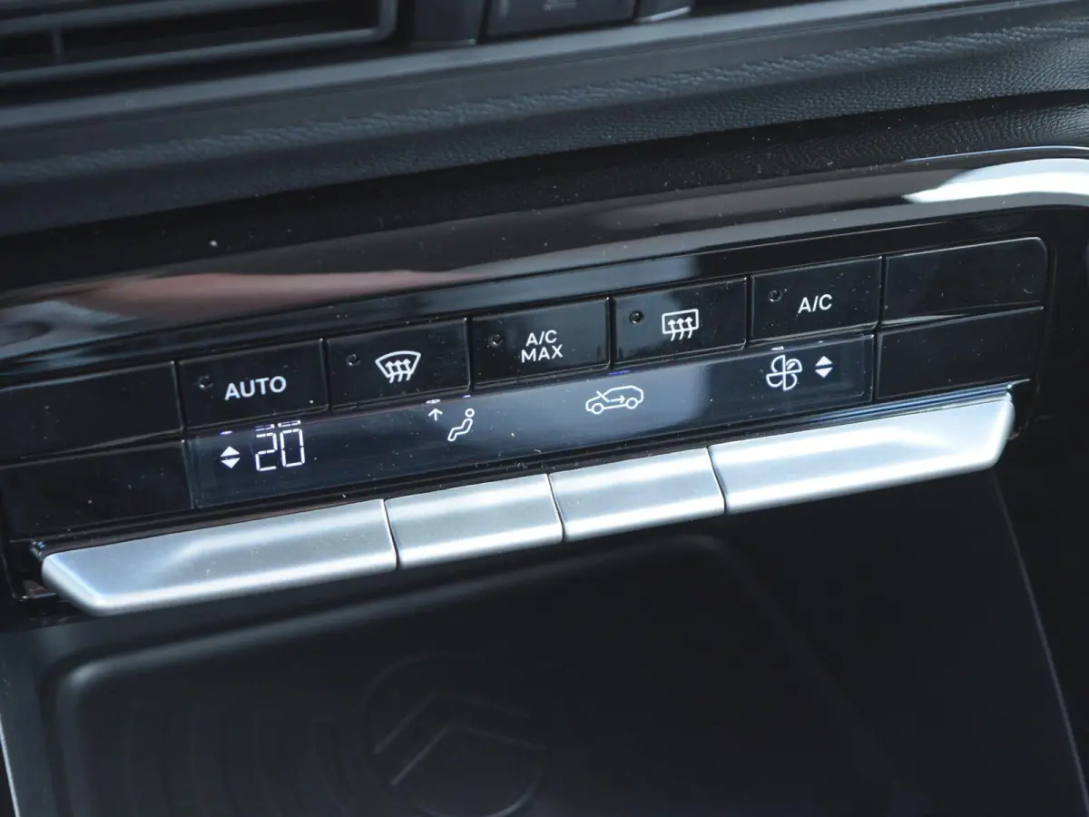 Max 113pk Extended Range 54 kWh NAVI & CARPLAY | CAMERA MET SENSOREN | E.C.C. |