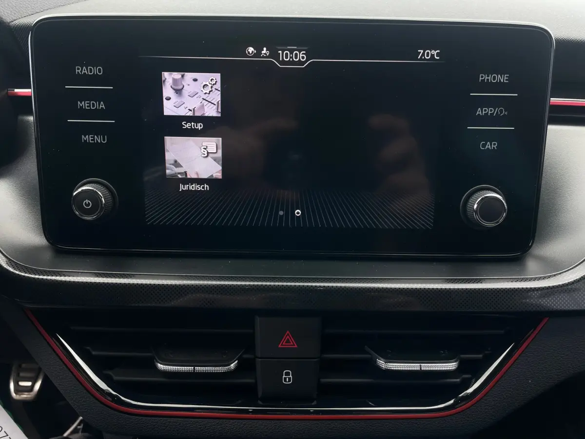 1.0 TSI Sport Business ORG NL 1E EIG DEALEROND|LED|CARPLAY|SPORTSTOELEN|DUALCLIMATE|PARK.ASSIST|BLUETOOTH|18''INCH|