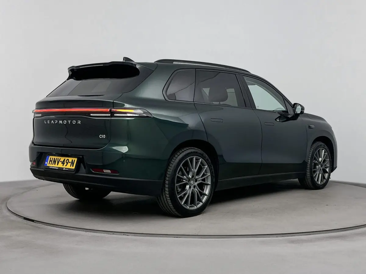 Design 69.9 kWh | 1500KG Trekgewicht | Navigatie | 360 Camera | Panoramadak | Adaptieve Cruise Control | Stoel/Stuurverwarming