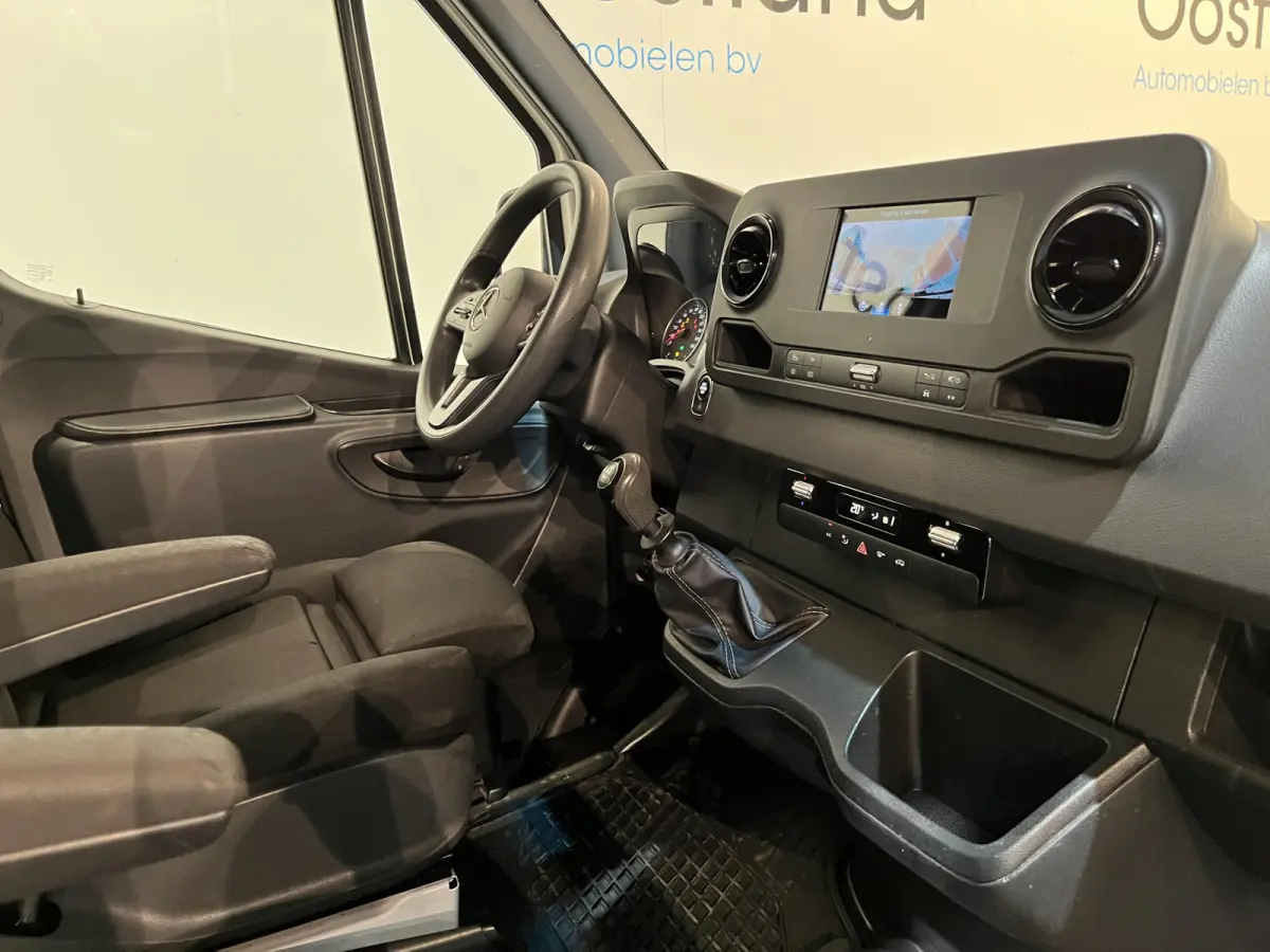 316 CDI L3H2 RWD DC 5 pers. / Trekhaak 3.500 KG / Airco / Cruise Control / CarPlay / Camera / Navigatie / 63.500 KM !!