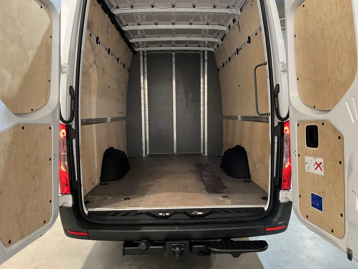 316 CDI L3H2 RWD DC 5 pers. / Trekhaak 3.500 KG / Airco / Cruise Control / CarPlay / Camera / Navigatie / 63.500 KM !!