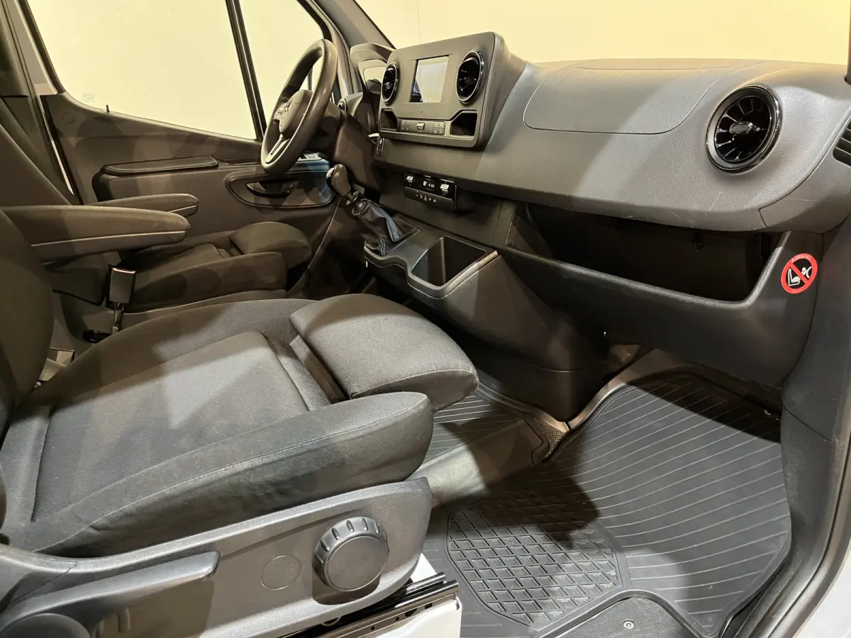316 CDI L3H2 RWD DC 5 pers. / Trekhaak 3.500 KG / Airco / Cruise Control / CarPlay / Camera / Navigatie / 63.500 KM !!