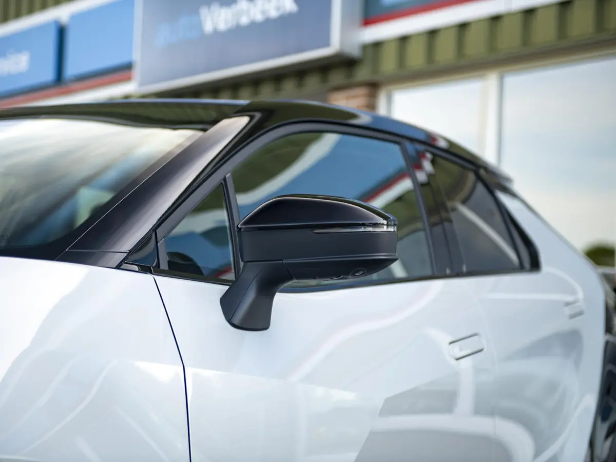2.0 Hybrid 200 Première Edition | LED | Pano | Navi | Clima | Memorystoel | Stoelverwarming  | t.m. 10e jaar Toyota garantie!