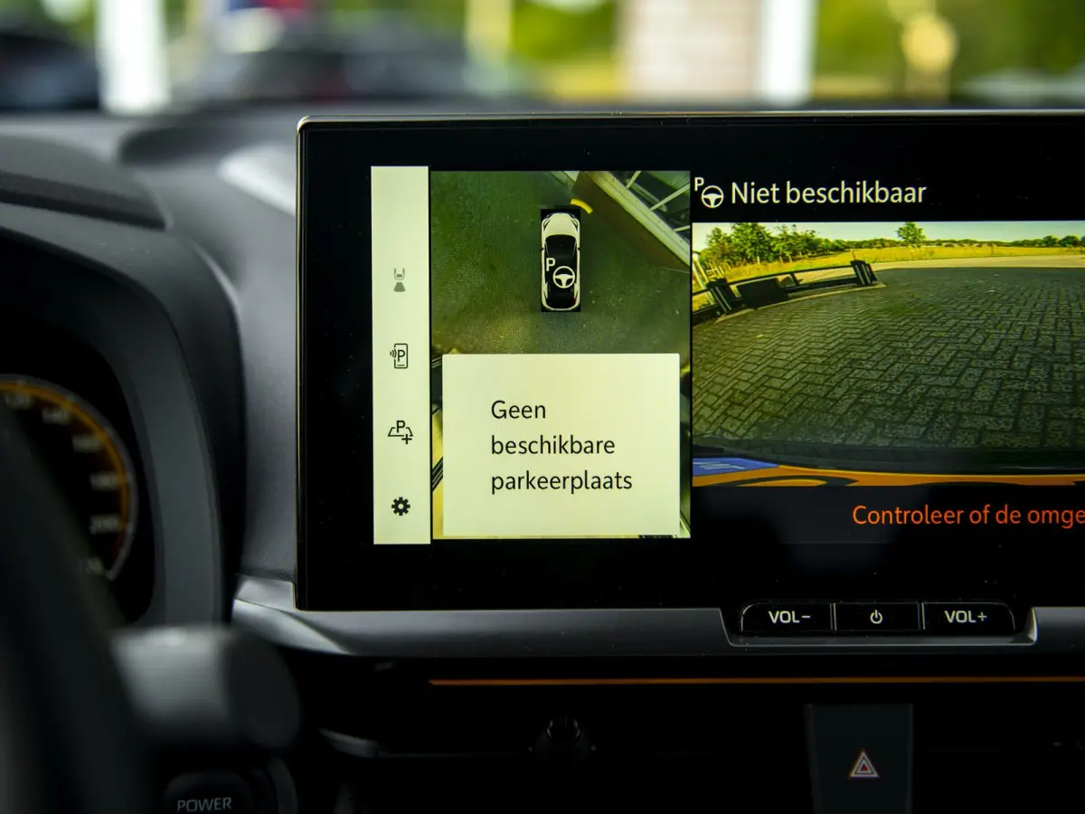 2.0 Hybrid 200 Première Edition | LED | Pano | Navi | Clima | Memorystoel | Stoelverwarming  | t.m. 10e jaar Toyota garantie!