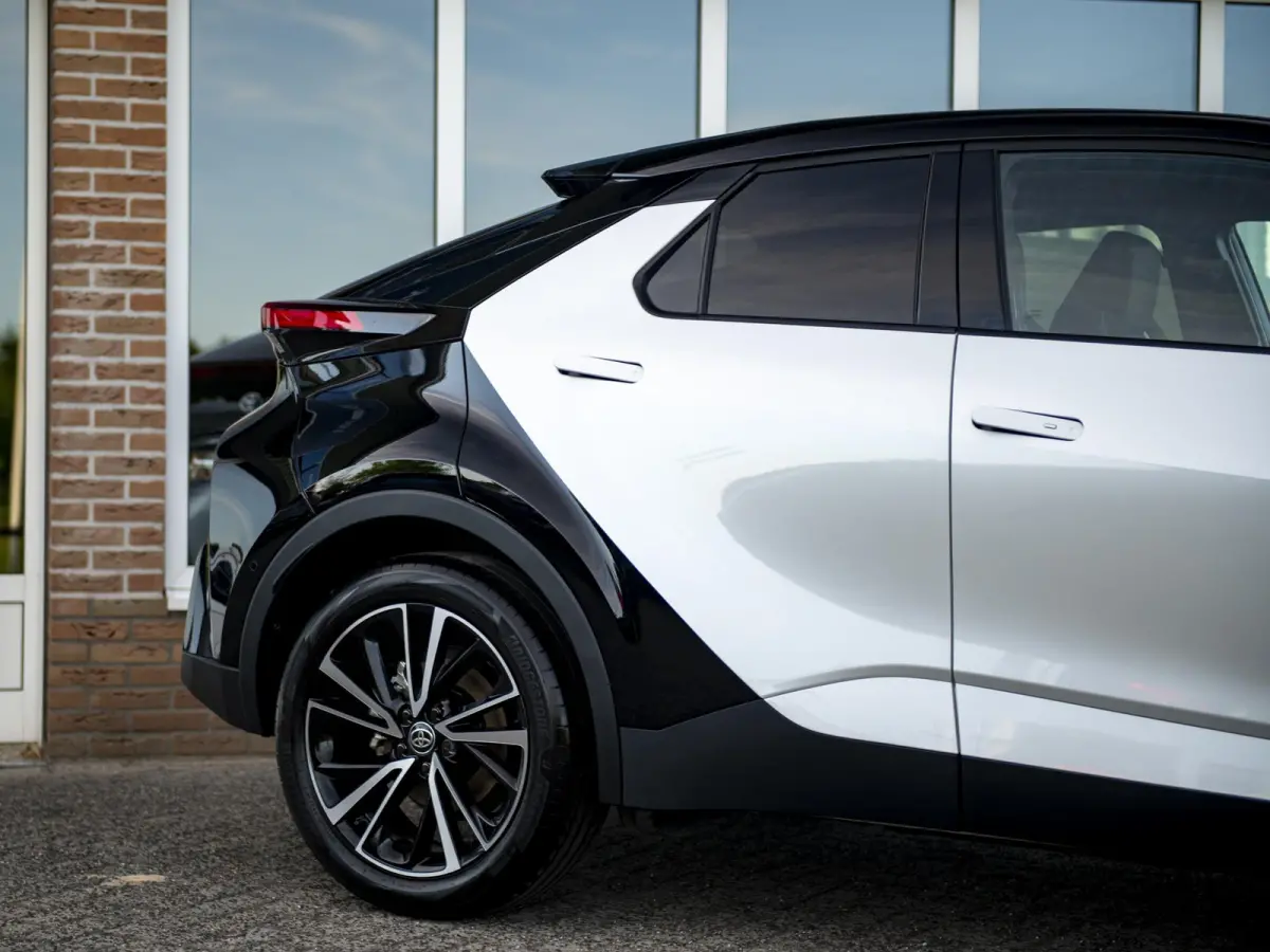 2.0 Hybrid 200 Première Edition | LED | Pano | Navi | Clima | Memorystoel | Stoelverwarming  | t.m. 10e jaar Toyota garantie!