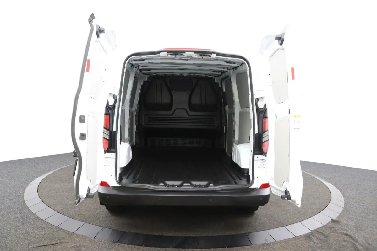 300 2.0 TDCI L2H1 Trend | CarPlay/Android Auto | Laadruimte Pakket | Cruise Control | Parkeersensoren